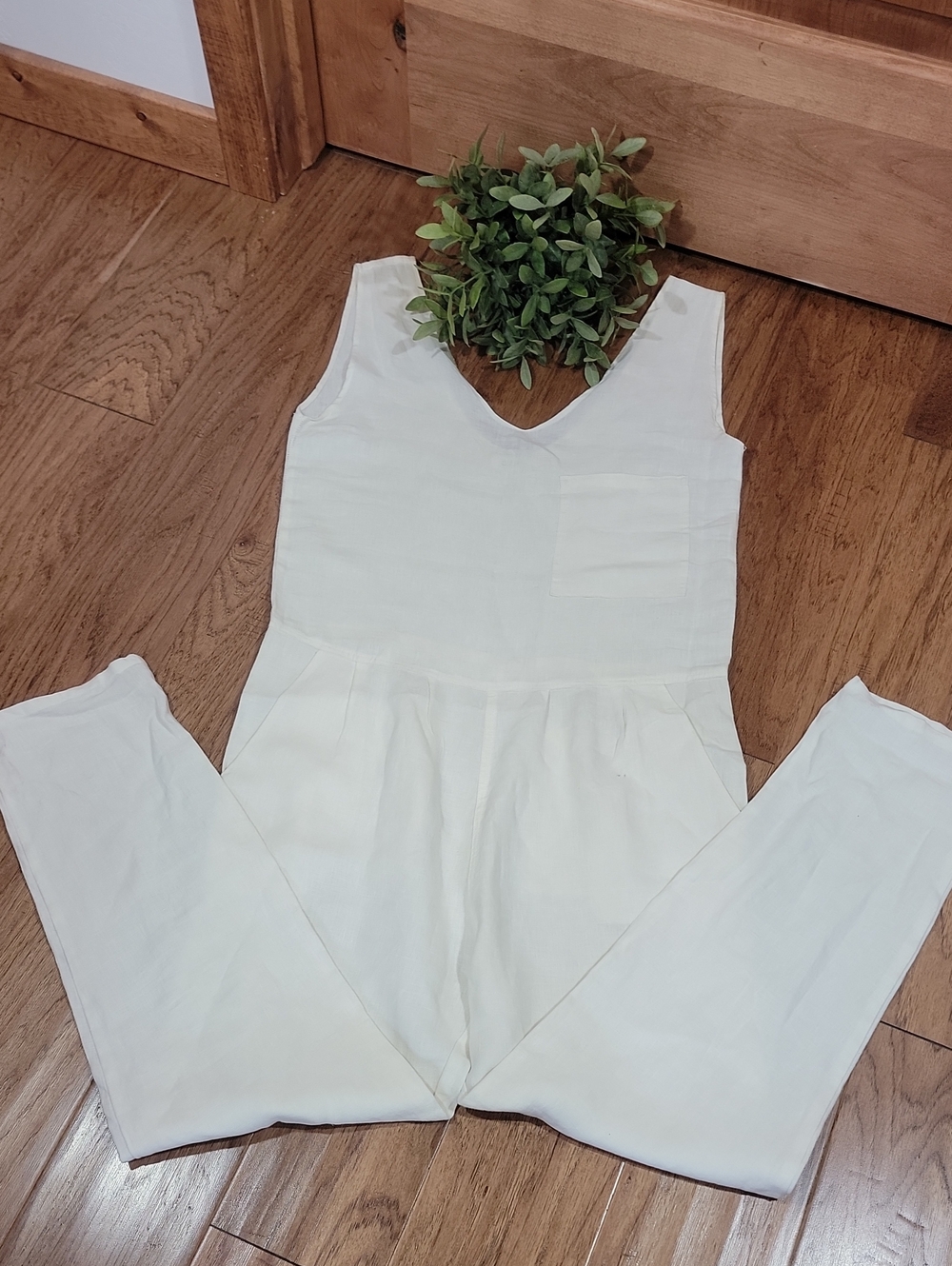 OZMA of California Sleeveless V-Neck Linen Jumpsuit - Picture 10 of 16